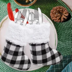 12pcs Buffalo Plaid Christmas Stockings Decoration 5in -Holiday Discount Store 12Pcs White Black Buffalo Plaid Christmas Stockings 5in 5 result 600x600 1