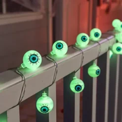 40-Count Green LED Halloween Eyeball Lights 20.6ft -Holiday Discount Store 20.6 Ft Halloween Eyeball String Lights 3 600x600 1
