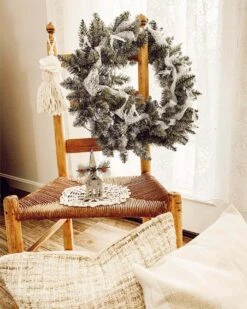 King Of Christmas 24" Tribeca Spruce Blue Wreath Unlit -Holiday Discount Store 811785901f9fec1da16683cad5bc1058