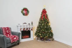 Artificial Christmas Tree 7.5ft -Holiday Discount Store Christmas Tree 7 2 600x400 1