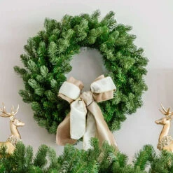 King Of Christmas 24" Cypress Spruce Wreath Unlit