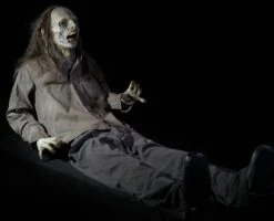 "Graveyard Ghoul" Electric Animated Zombie Prop By Jordu Schell